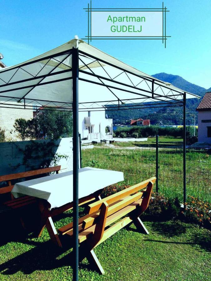 Apartments Gudelj Каменари Экстерьер фото